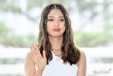 미미, 오마이걸 무대 중 돌발 사고 '꽈당'…