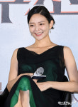 이솜 유니크한 매력 미소[엑s HD포토]
