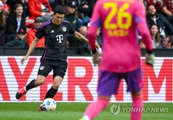 '분데스리가도 축하한다' 김민재 발롱도르 후보 지명…