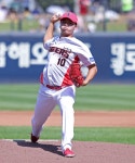 '기대치 충족' KIA 황동하, LG전 4⅓이닝 2실점…데뷔 첫 승 다음 기회로