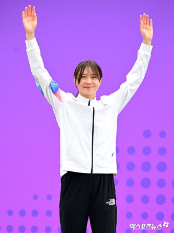 근대5종 김선우 '시상식에서 두 손 번쩍'[포토]