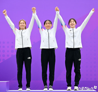 김세희-성승민-김선우 '대한민국 근대5종 여자 단체 동메달'[포토]