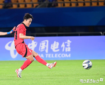 中 '소림축구'에 쓰러졌던 엄원상 
