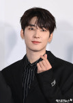 세븐틴 원우 깜찍이 손하트[엑s HD포토]