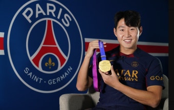 'AG 우승' 이강인, PSG '인디언 밥 세례' 격한 환영…훈련장 주인공은 LEE