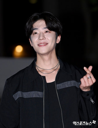 채종협 '달달한 꽃미소 하트는 덤'[엑's HD포토]