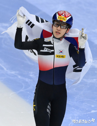 쇼트트랙 男 에이스 박지원, 4대륙선수권 1500m 2연패…'여자 박지원'은 500m 은메달