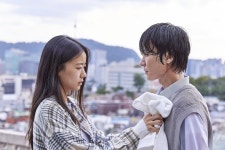 정신병동 장률 첫 키스신, 감독에게 연습…실제로는 직진 못해 [엑s 인터뷰]