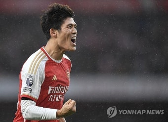 PL 최고 센터백, 못 잃어!…아스널, 도미야스 재계약 추진→김민재와 콤비 '무산'
