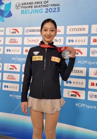 신지아, 주니어 GP 파이널 女 싱글 은메달…김연아 이후 첫 '2년 연속 입상'