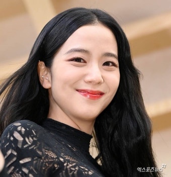 [단독] 블랙핑크 지수, 친오빠 손잡았다…'엔터 사업' 새 도약