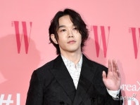 한미 복수국적 케빈오, 33세 늦깎이 입대…♥공효진 위해 [종합]