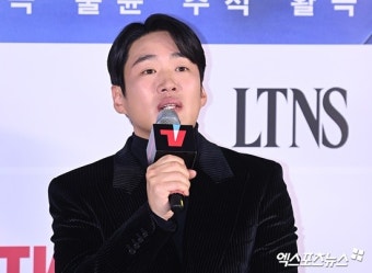 안재홍 