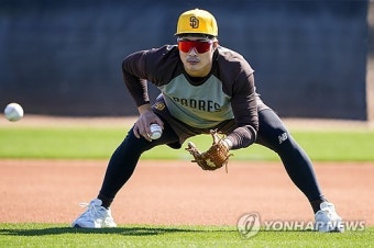 김하성, '주전 유격수' 전격 복귀…보가츠도 