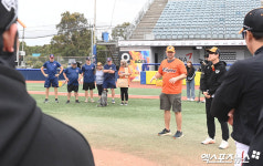 멜버른 에이시스 단장 한화 이글스 내년에도 만나요[포토]