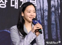 파묘 김고은이 전해주는 커피와 함께 영화 관람…25일 커피차 이벤트 진행
