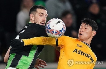 [속보] 아! 황희찬, 또다시 햄스트링 부상...1분간 못 일어나→3월 A매치도 '걱정'