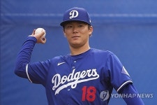 오타니 킬러 압도한 야마모토, 日 언론 일제히 찬양 용맹한 피칭 보여줬다