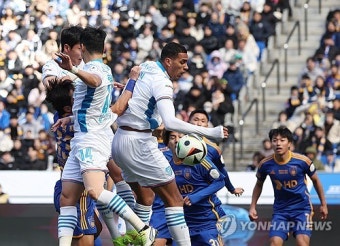 '아타루 개막 축포' 울산, 라이벌 포항에 1-0 승리→'리그 3연패' 본격 시동 [현장 리뷰]