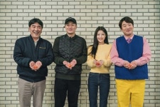 원작처럼 재밌을까…극한직업 이병헌 감독이 만드는 닭강정