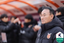 제주 홈 데뷔전 갖는 김학범 작년에 홈에서 많이 못 이겨 사실 부담돼 [현장인터뷰]