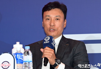이승엽 감독 '알칸타라로 개막전 선발 낙점'[포토]