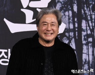 최민식이 아들로 보여→생신카페 등장…MZ 꽉잡은 천만배우 [엑s 이슈]