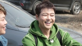 전현무, 수호에 명품 목도리 받아…가격 검색 후 40만 원 이득 (전현무계획)