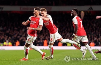 '골골골골골' 아스널, 안방서 첼시 5-0 대파→선두 유지+20년 만에 우승 도전 이어가 [PL 리뷰]