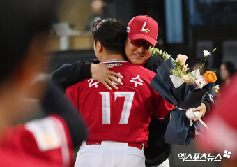 이숭용 감독 '추신수, 대기록 축하해'[포토]