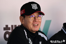 이강철 감독 여유있는 모습[포토]