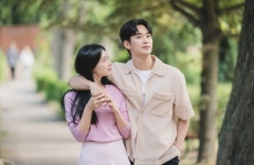 용두리→♥김지원→퀸즈家, 김수현 없으면 어쩔 뻔? (눈물의 여왕)