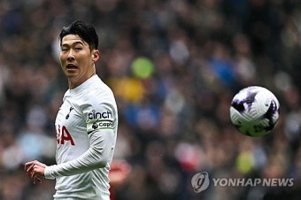 토트넘, 전반에만 0-3으로 크게 뒤져 '충격'…SON톱 또다시 실패→아스널전 세트피스 수비 와르르 무너졌다 (전반종료)