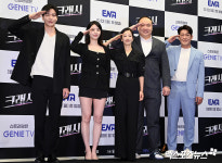 이민기-문희-곽선영-이호철-허성태 TCI 거수 경례[엑s HD포토]