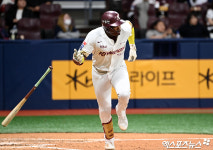 '13안타 10득점 폭발+김인범 2승' 드디어 홈에서 웃었다…키움, SSG 꺾고 고척 13연패 탈출 [고척:스코어]
