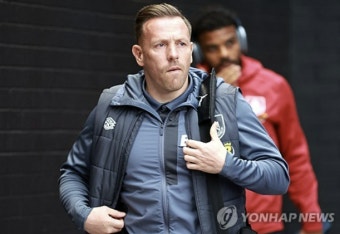 김민재, 'EPL 미친개'도 만난다…콤파니 부임 '초읽기'→스타 출신 '웨일스 불독' 수석코치도 눈길