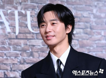 박서준, 10살 연하 배우와 열애설 
