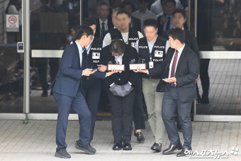 구속심사 마친 김호중 '고개 숙여 인사'[포토]