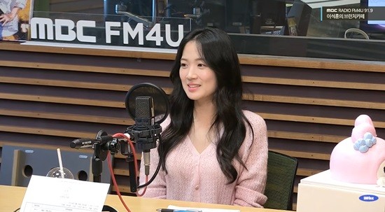 배우 김혜윤, 백상예술대상 선재 업고 튀어로 프리즘 인기상 수상