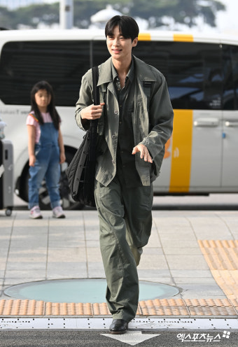 변우석 '횡단보도를 런웨이 걷듯이'[엑's HD포토]