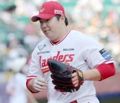 오원석 시즌 5승+이로운 데뷔 첫 SV…SSG, 만원 관중 앞에서 삼성 4-0 완파 위닝시리즈