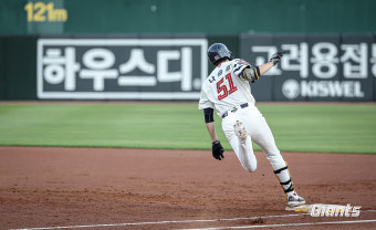 MLB도 주목했던 나승엽 재능, '명장' 조언 잘 들으니 터진다...