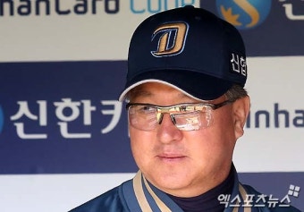 '친정 상대로 900승 재도전' 김경문 감독, 사제 대결 앞두고 반가운 만남[현장뷰]