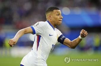 '코뼈 골절+피 철철' 음바페, 네덜란드전 OUT…