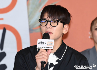 지창욱 