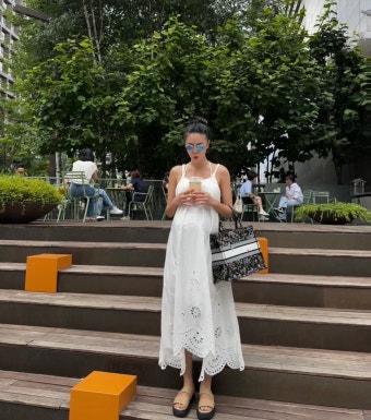 김윤지, 출산 일주일 앞으로…생수병도 올라갈 만큼 나온 배 '눈길'