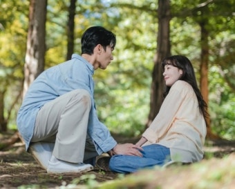 '모태솔로' 엄태구, 한선화와 드디어 키스?…큐피드 대작전 (놀아주는 여자)