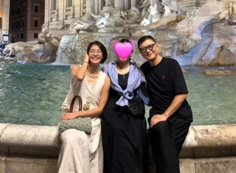 김지호김호진, 대학생 외동딸과 유럽 여행…여전한 잉꼬부부