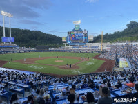 주말엔 역시 라팍이지!…대구 KT-삼성전, 또 완판→2만4000명 만원 관중 집결 [대구 현장]