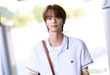 비주얼에서 빛이 나 투어스 신유 얼굴 천재의 출국길